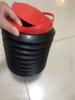 车载垃圾桶