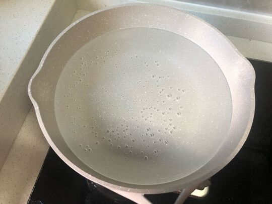 麦饭石不粘锅