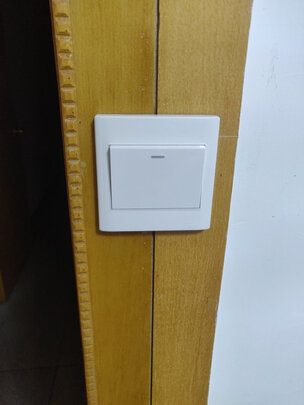 %title插图%num 美的(Midea)开关插座电源面板86型三孔16A大功率空调热水器墙壁暗装雅白E03