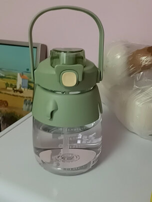 吸管水杯