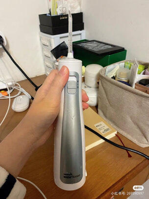 冲牙器