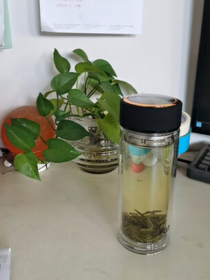 玻璃杯