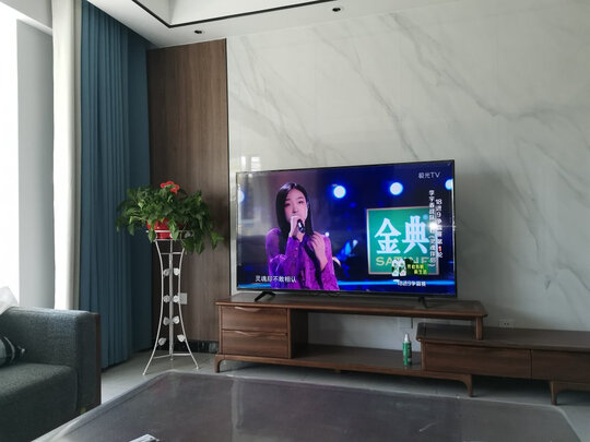 TCL65L8-j电视|TCL65L8-J对比65V6哪款好用？优缺点区别是？