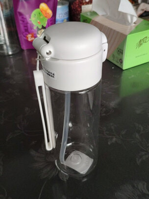 吸管水杯
