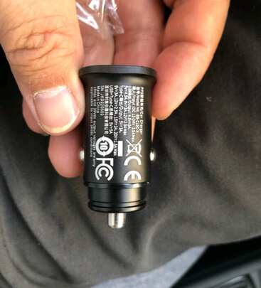 车载充电器
