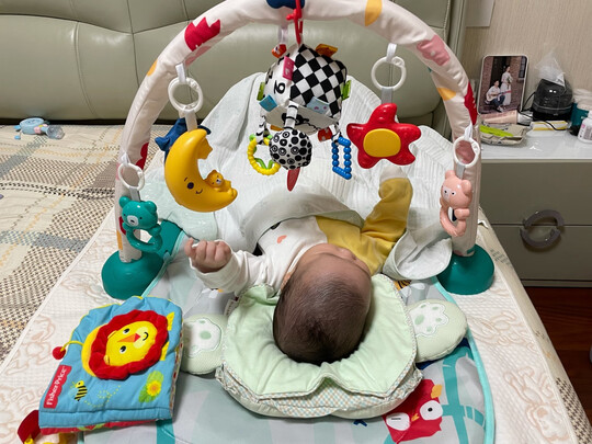 婴儿玩具