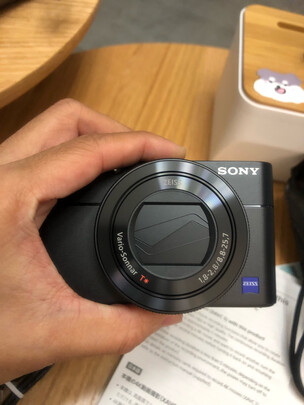 重大曝光索尼rx100m5相机怎么样评判说质量差属实吗