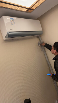 美的(Midea) 新一级 旋耀 大1.5匹 智能家电 变频冷暖 壁挂式空调 180°旋转风道 以旧换新 KFR-35GW/N8MXA1
