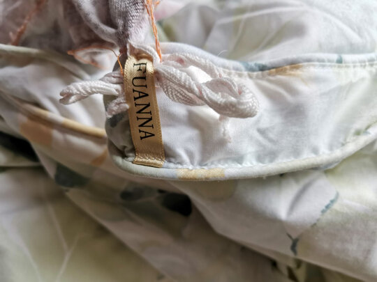 富安娜欢乐颂抗菌白鹅绒冬厚被评判质量差有依据吗？