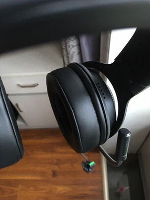 内幕爆料：雷蛇Razer 北海巨妖耳机优缺点揭露评测