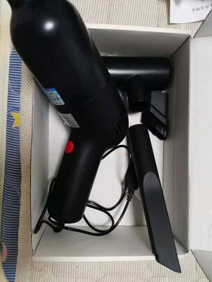 车载吸尘器