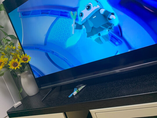 TCL55Q9电视|外观展示TCL智屏55Q9电视怎么样？用后三周极度失望了是吗？