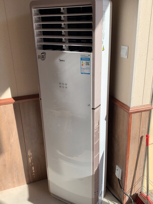 %title插图%num 美的(Midea) 新能效 风客 大3匹 变频冷暖 客厅立式空调柜机 加大出风口 京东小家智能家电 KFR-72LW/N8MFA3