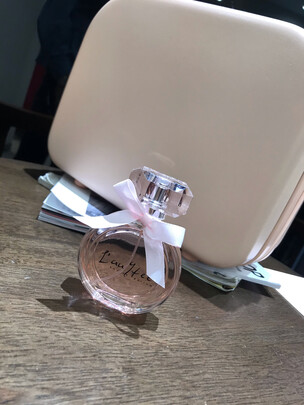 三,迪奥100ml/瓶女士香水网友对比评测