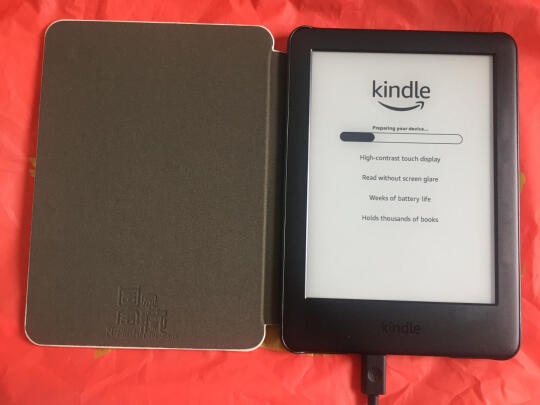 Kindle 青春版 黑色对比小米多看电纸书到底有很大区别吗？续航哪款更加给力？哪个有保护作用？