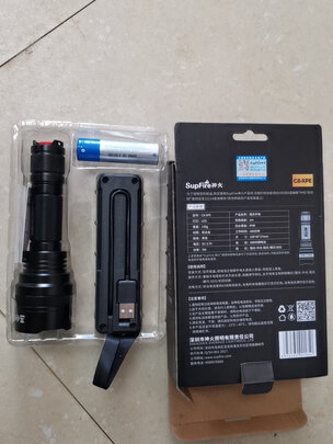 强光手电筒