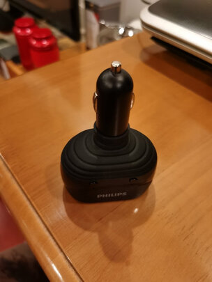 车载充电器