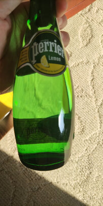 矿泉水