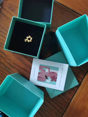 黄金吊坠
