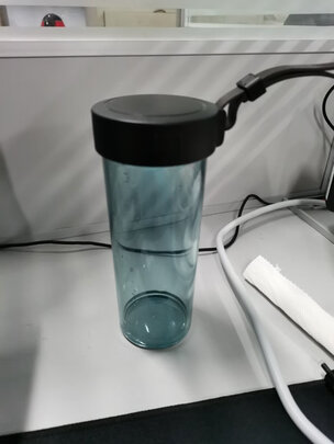 运动水杯