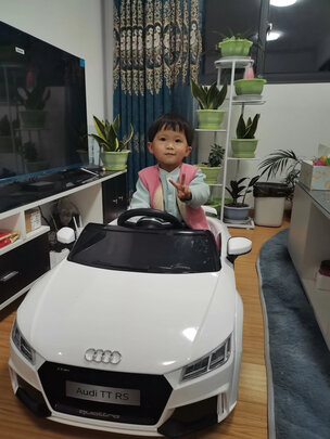 儿童电动车