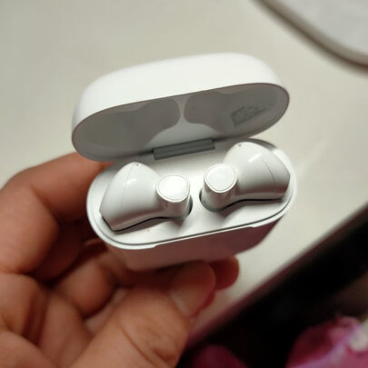 小度XDH-1C-C1耳机|【电商快报】小度真无线智能耳机好不好？是否值得选购呢？