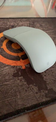 %title插图%num 微软 (Microsoft) Arc 鼠标 仙茶绿 | 弯折设计 轻薄便携 全滚动平面 蓝影技术 蓝牙鼠标 人体工学 办公鼠标