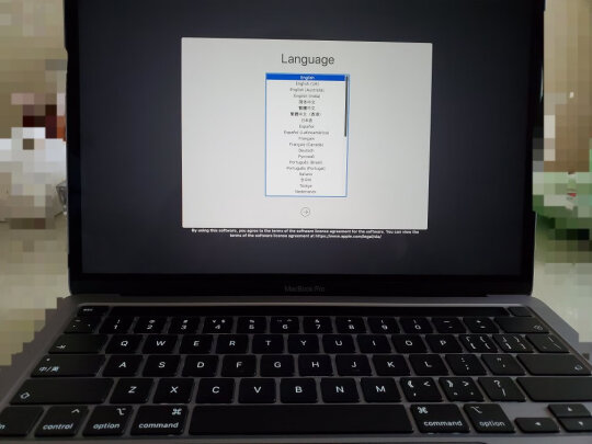 %title插图%num Apple 2020款 MacBook Pro 13.3【带触控栏】十代i5 16G 512G 2.0GHz 银色 笔记本电脑 轻薄本 MWP72CH/A