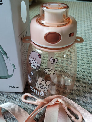 吸管水杯