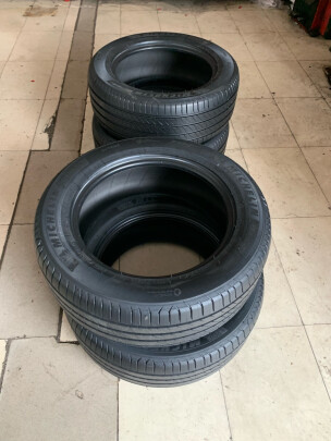 米其林235/55R17怎么样，噪音够不够小？结实耐用吗 