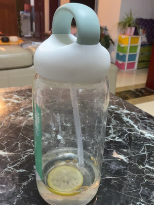 运动水杯
