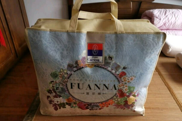 富安娜皇家贵族鹅绒冬厚被睿致选购容忽然的三大要点