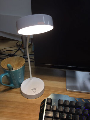 大头人台灯护眼灯到底好不好啊?操作便捷吗,操作便捷吗