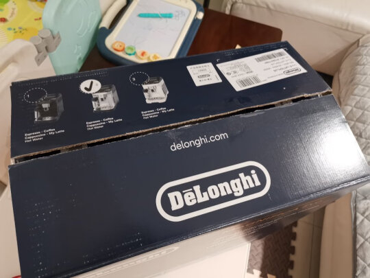 %title插图%num 德龙(Delonghi)咖啡机 E系列 意式全自动咖啡机 家用 迷你奶缸 一键奶咖 欧洲原装进口 E LattePlus