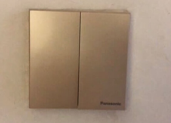 %title插图%num 松下( Panasonic)开关插座面板 一开多控开关面板 1开多控墙壁墙面开关 悦宸系列86型 WMWM594MYZ 香槟金