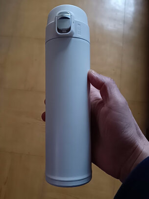 保温杯