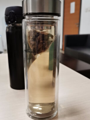 玻璃杯