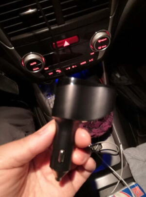 车载充电器