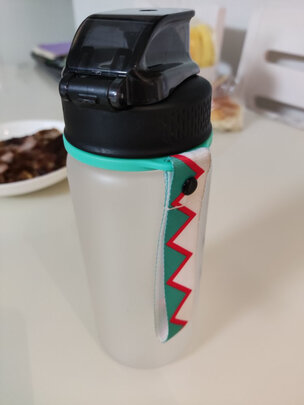 运动水杯