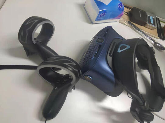 htc vive cosmos和vive pro区别？选择哪款好用？