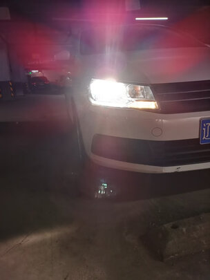 汽车灯泡