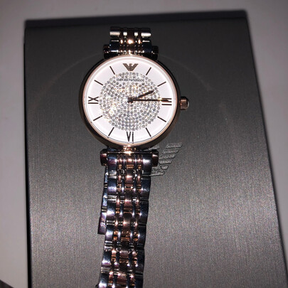 手表|外观展示阿玛尼满天星手表好不好用？讲讲体验真相？