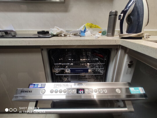 洗碗机|【今日头条】西门子洗碗机哪款比较好用些？哪款洗得比较干净？