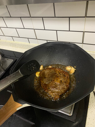 麦饭石不粘锅