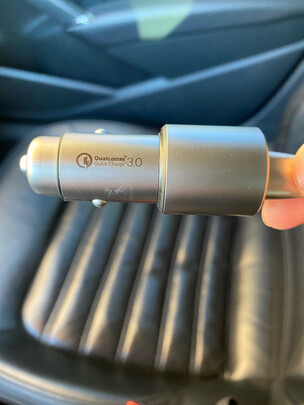 车载充电器
