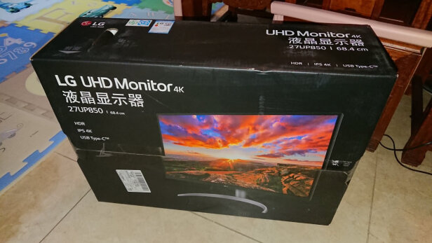 %title插图%num LG 27英寸 4K HDR400 IPS Type-C 96W反向充电 满血版 硬件校准 内置音箱 显示器 适用PS5 27UP850 -W