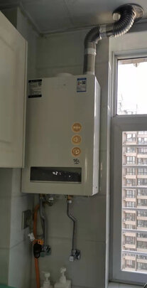 %title插图%num 史密斯 增压恒温瀑布浴 16升零冷水燃气热水器 强劲即热引擎 以旧换新补贴 家用智能巡航零冷水 JSQ31-AJSX