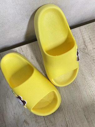 儿童拖鞋