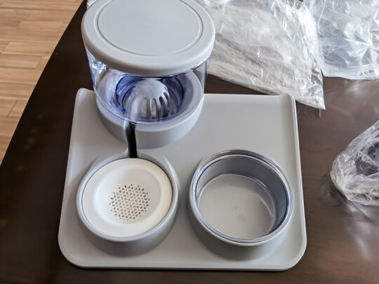宠物自动喂食器
