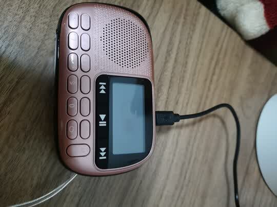 先科收音老人收音机
